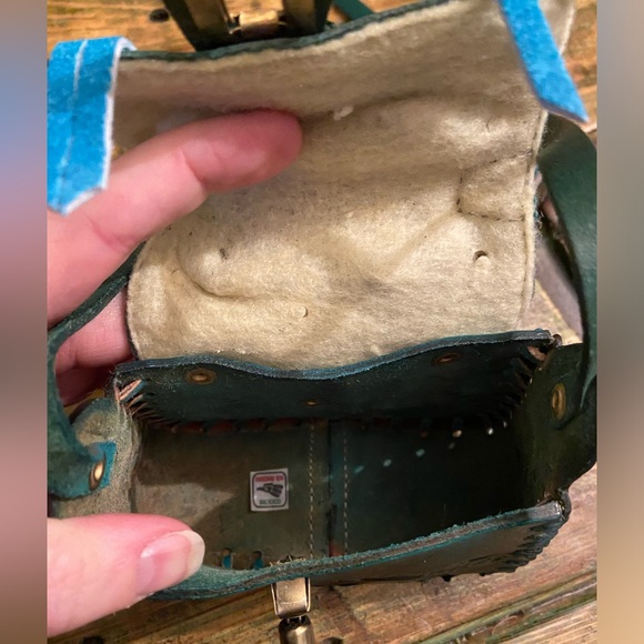 Vintage Made In Mexico Turquoise Leather Mini Saddle Stamped Crossbody Bag - Picture 5 of 12